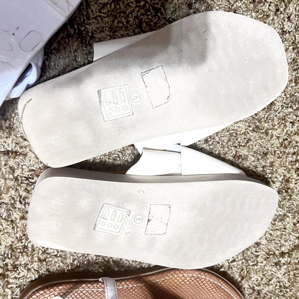 Womens Sandals Lot of 3 pair Circus thongs Slides Jelly White shoes sz 6 - Picture 5 of 7